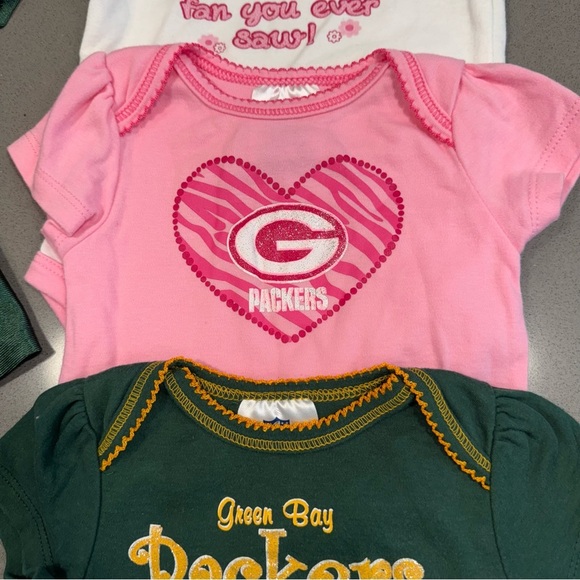 BUNDLE | Baby girls 6-12mths | Green Bay football onesies & outfit - Picture 3 of 8